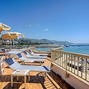 Lägenhetshotell Dei Due Porti, Sanremo